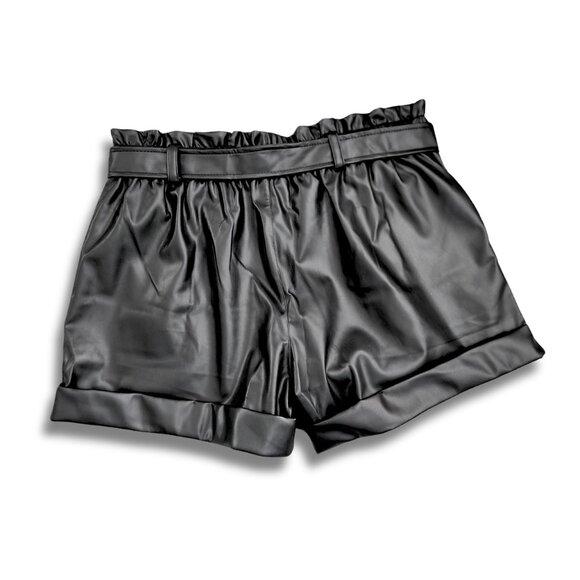 Mindy Mae’s Market Kendall Faux Leather Shorts - Size 2X - Picture 2 of 6